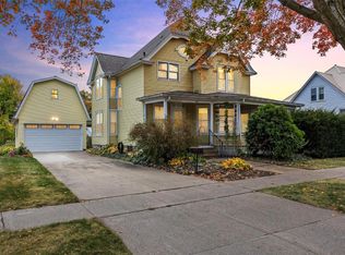 410 Walnut St, Tipton, IA 52772