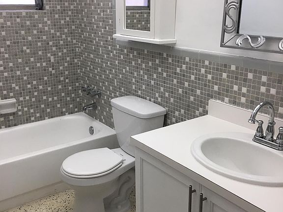 3rd image of 20530 SW 114th Ave #1