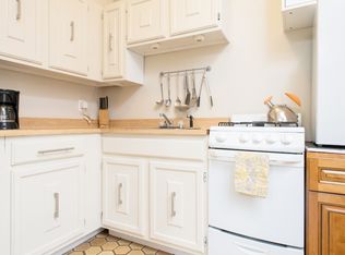 435 Hanover St #2C, Boston, MA 02113