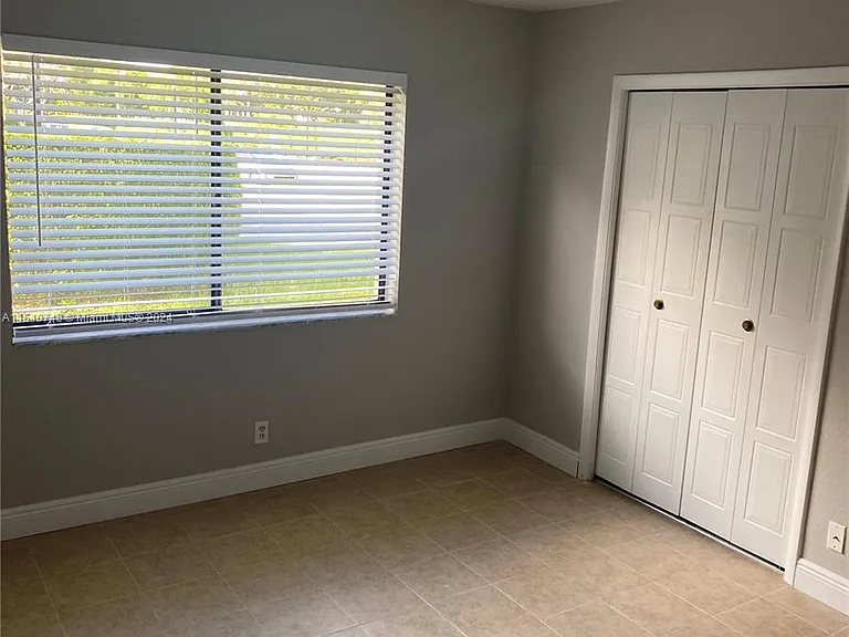 389 Lakeview Dr #101 — Photo 39
