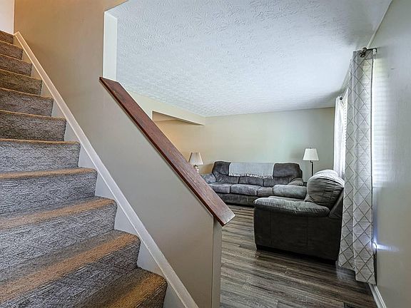4th image of 6032 Spicewood Ave