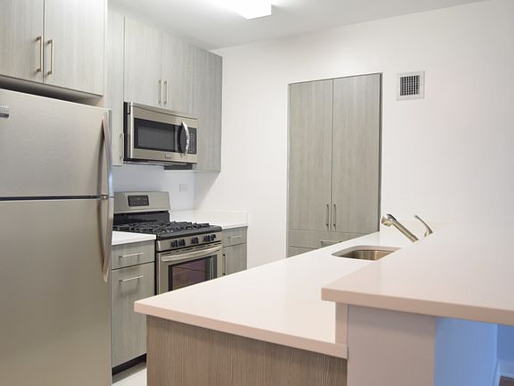 Pelham Parkway Terrace - Kitchen - MAT-05N