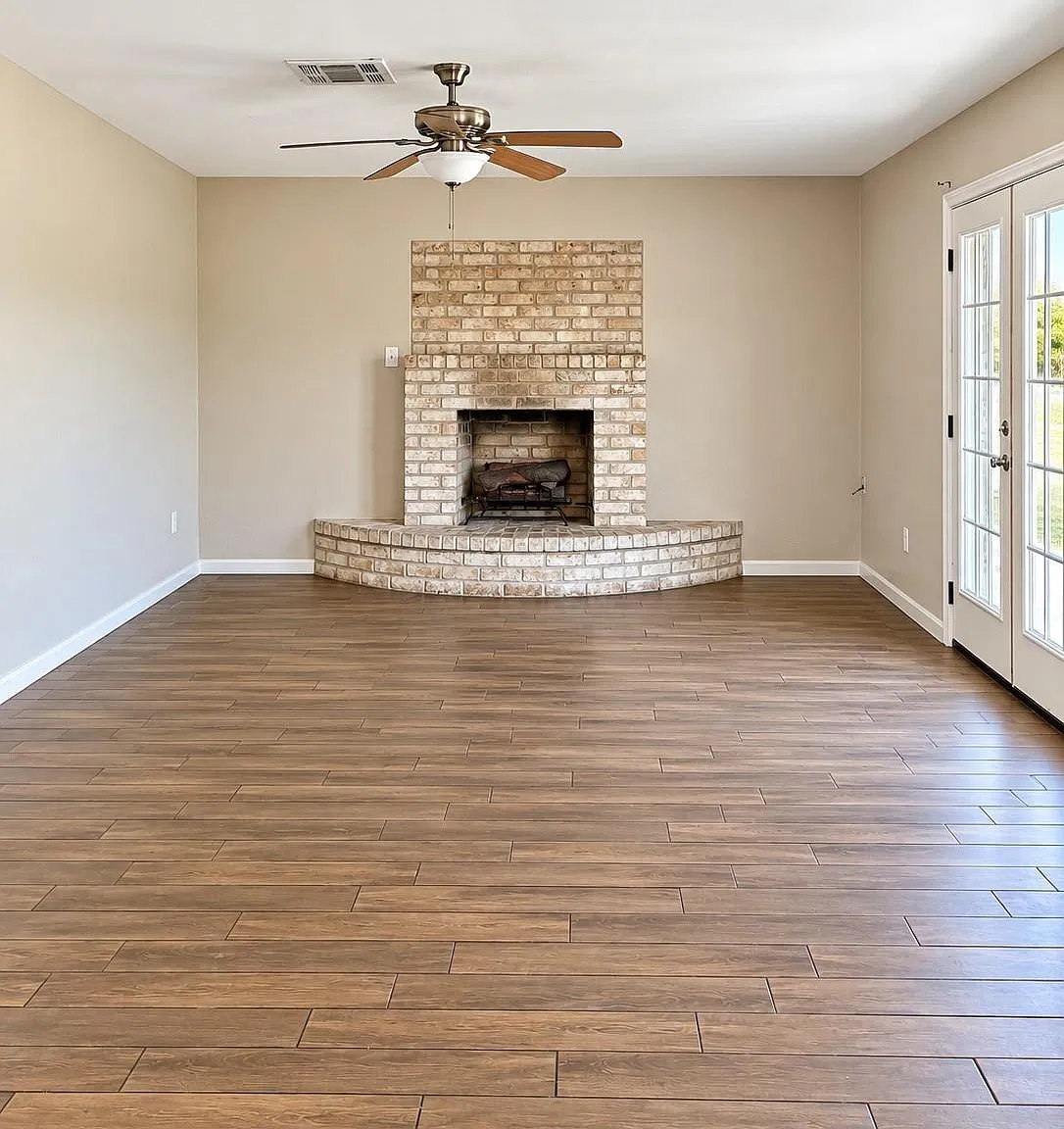 2 bed, 1.0 bath, 907 sqft, $1,400 — Photo 4
