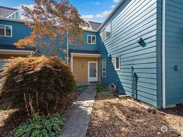 8454 26th Avenue SW #B, Seattle, WA 98106