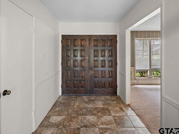 3rd image of 4005 Pollard Dr