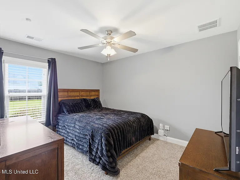 5353 Keating Dr — Photo 23