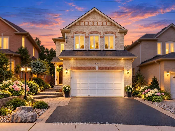 1126 Gossamer Dr, Pickering, ON L1X 2T7
