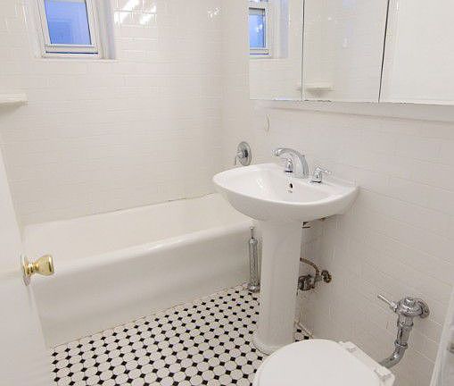 4th image of 3410 84th St APT H21