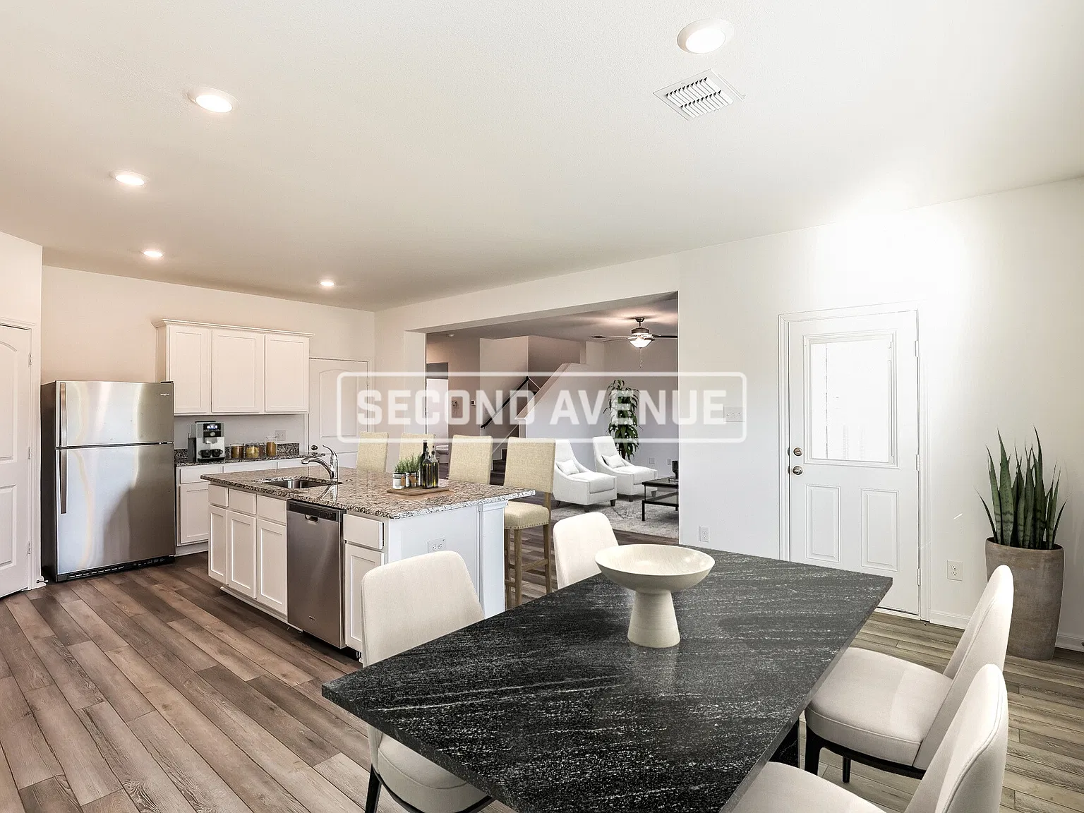 4 bed, 2.5 bath, 2205 sqft, $1,969 — Photo 4