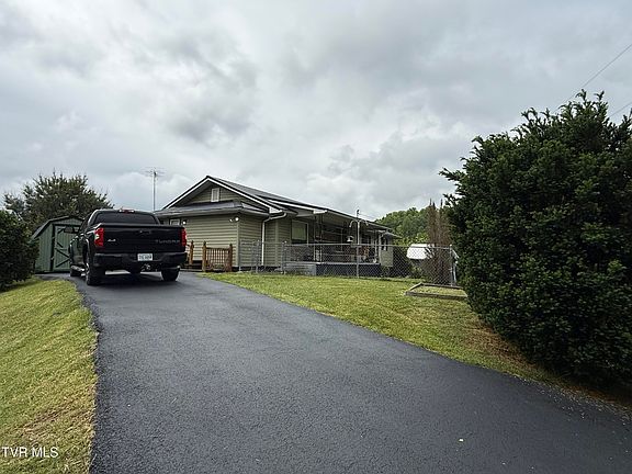 3rd image of 8216 Duncan Gap Rd
