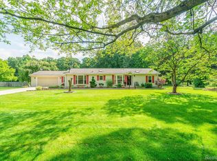 21181 Wilmot Rd, Belleville, MI 48111