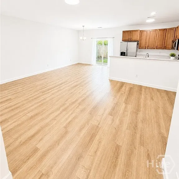 105 Orkney Rd — Photo 5