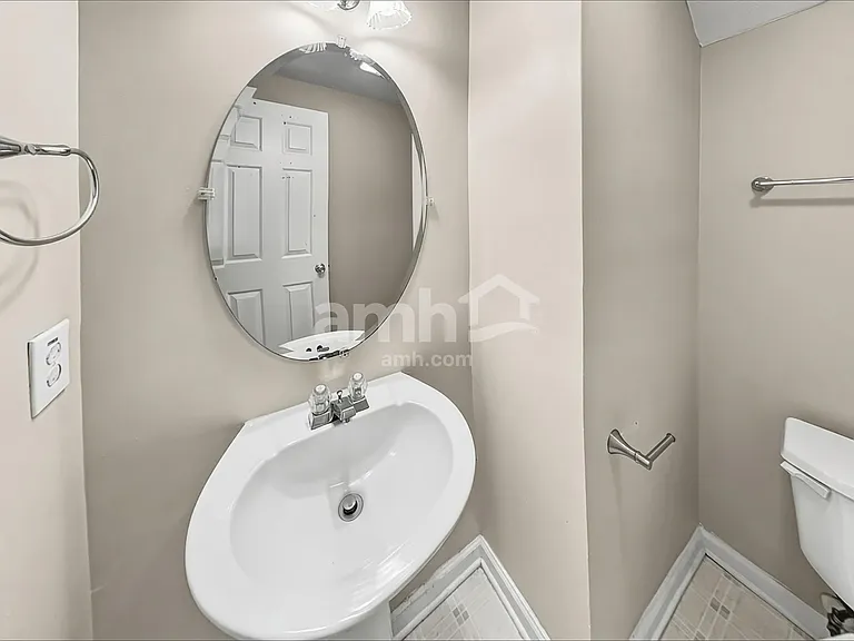 1244 W Oaks Way — Photo 8