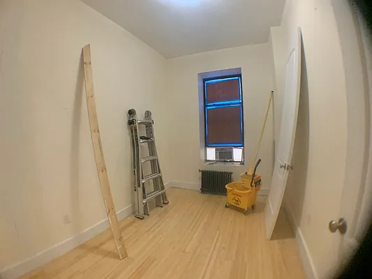 Rented by Bond New York | media 44