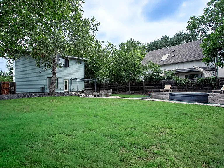 4405 Banister Ln — Photo 26