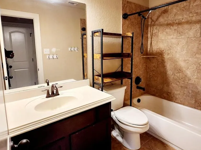 3rd large bathroom for isolated one who wants privacy