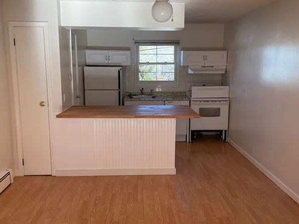 24 Thomas Ave #5A, Buzzards Bay, MA 02532