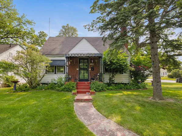 3306 Eastbrook Dr, Fort Wayne, IN 46805