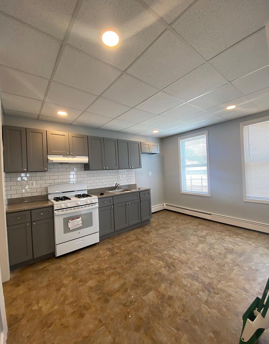 329 10th Ave 2FA, Paterson, NJ 07514 Zillow