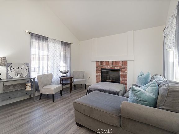 3rd image of 2685 Jefferson Cir