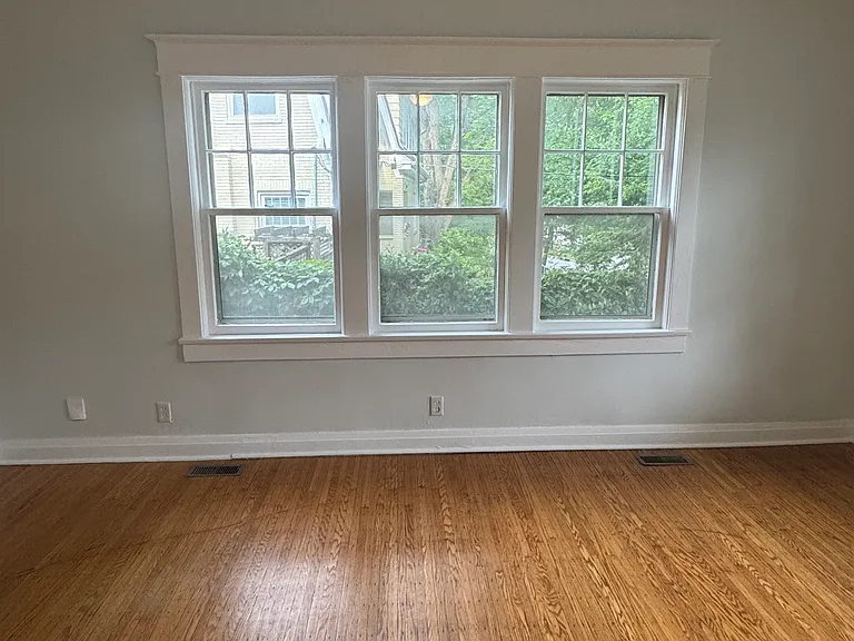 1333 Castlewood Ave #2 — Photo 2