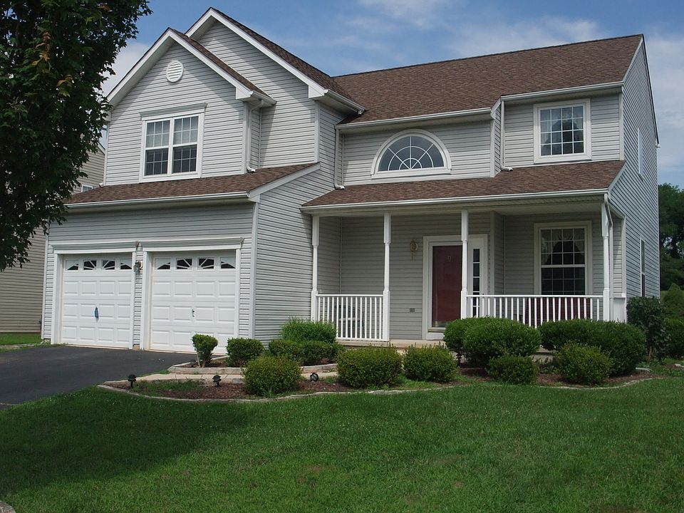 1st image of 9 Forsythia Ln