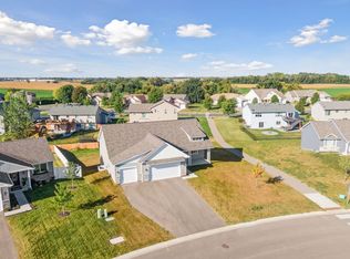 513 Winkler Trl N, Cologne, MN 55322