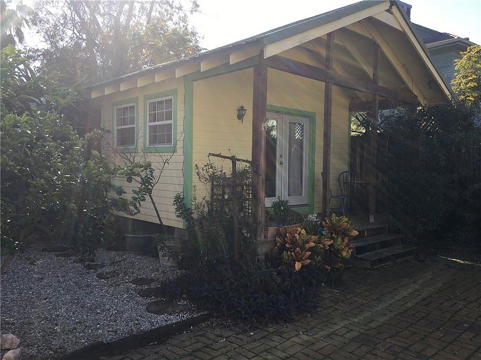 1st image of 869 Taft Pl