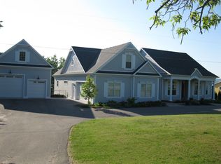 2041 S Lake Shore Dr, Lake Leelanau, MI 49653