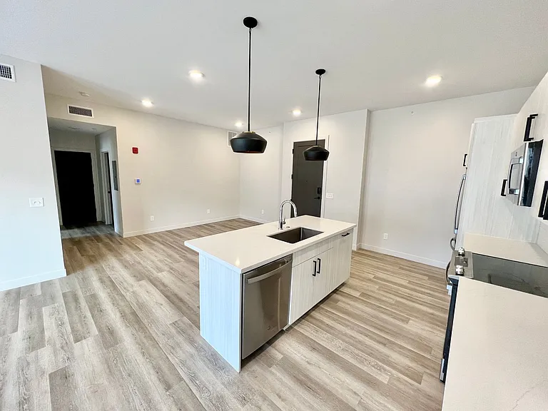 3022 Fieldhouse Cir #207 — Photo 11