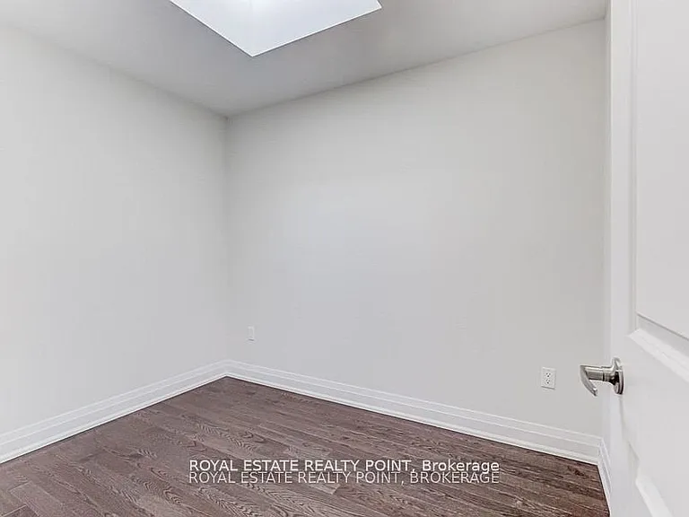 12 Creekbank Rd #UPPER — Photo 13