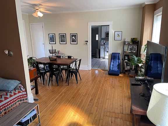 Main floor dinning room.