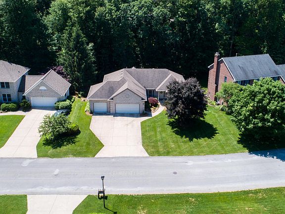3rd image of 6332 Scarborough Dr SE