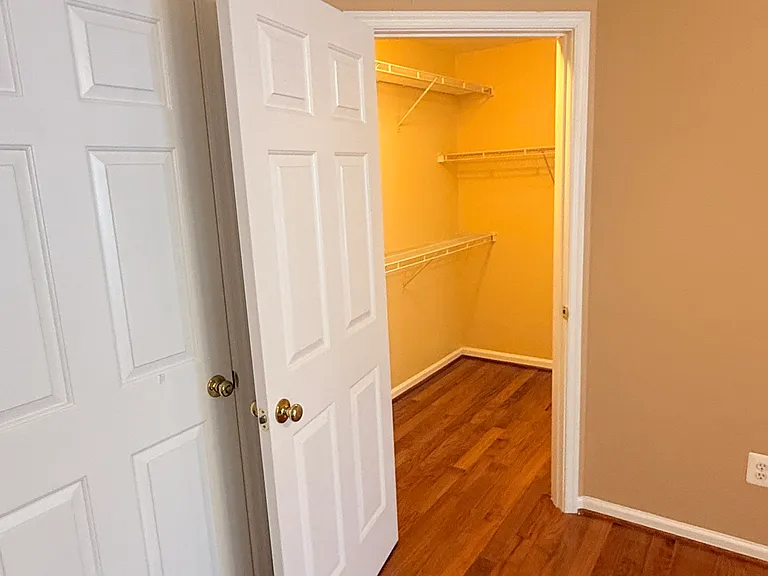 10404 Damascus Park Ln — Photo 43