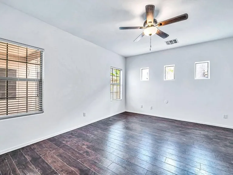16037 W Custer Ln — Photo 13