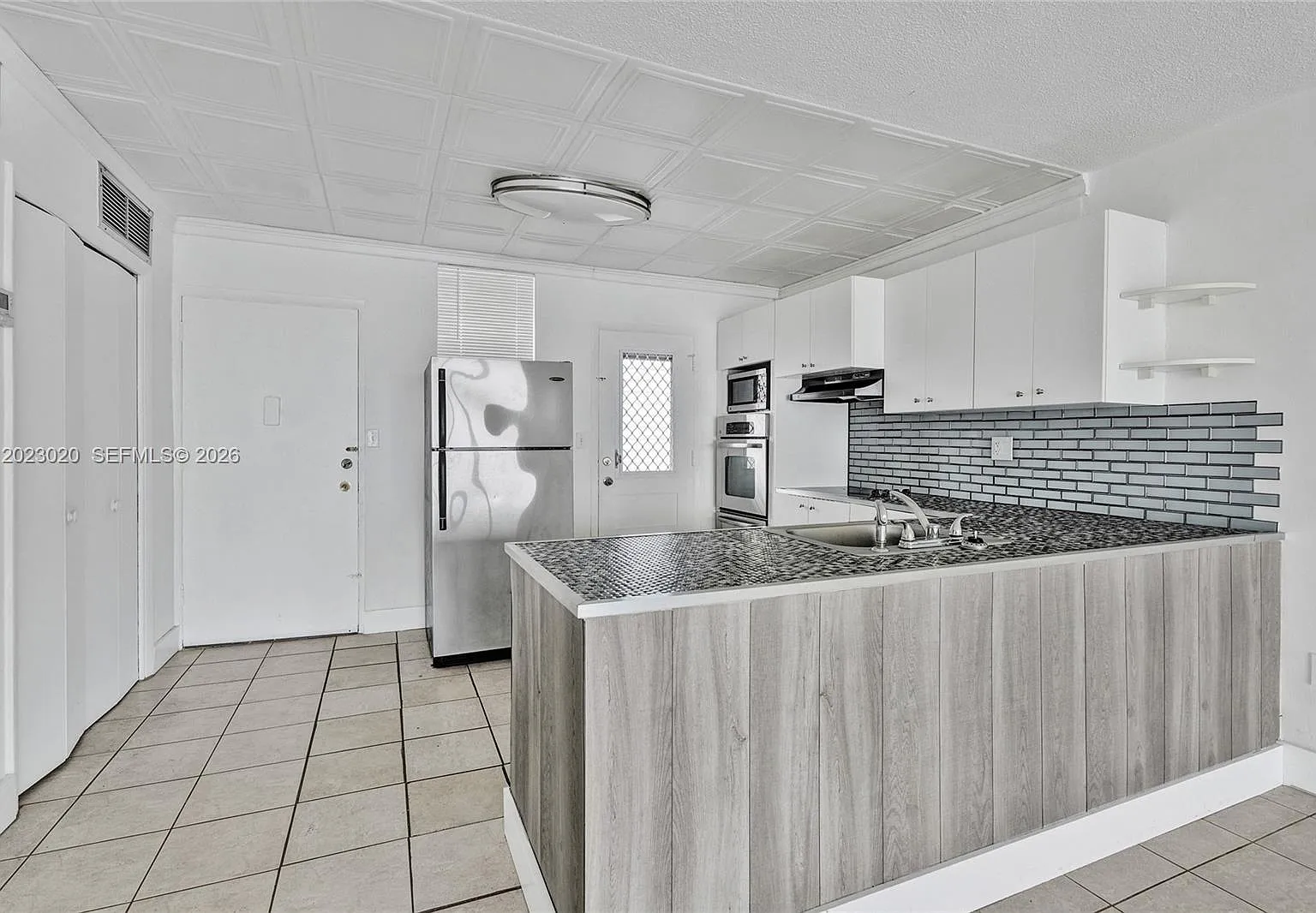 Point East Sec Iii Condo — Photo 4