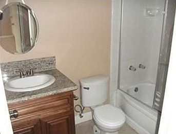 5th image of 1536 N Corona Ave