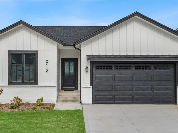912 Roosevelt St, Polk City, IA 50226