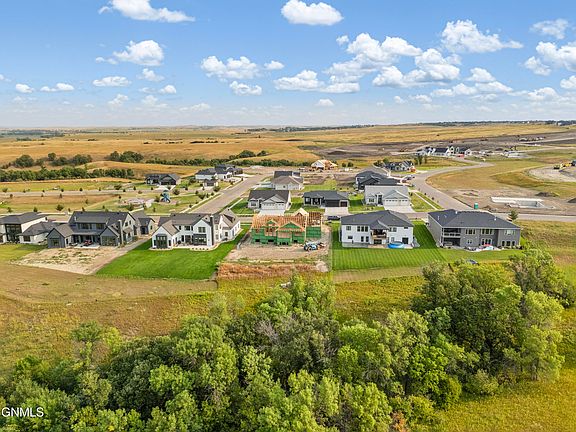 5th image of 4001 Valley Dr