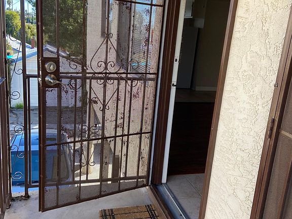 3rd image of 4581 Georgia St #B