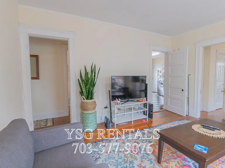 40 Easton St #3 — Photo 32