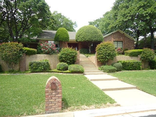 1st image of 3604 Cliffwood Dr