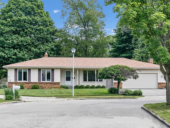 2nd image of 3724 Basswood Dr SW