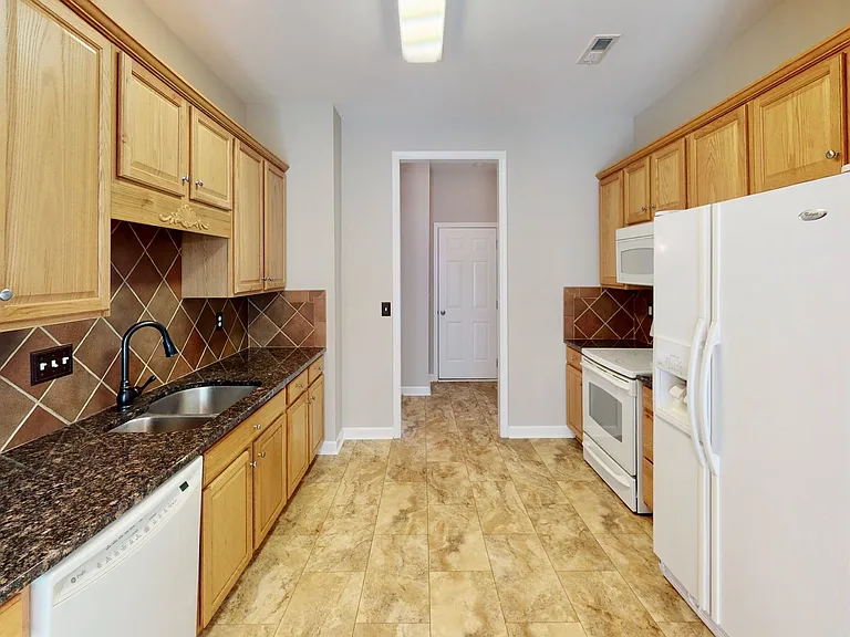 8321 Suttonview Dr — Photo 12