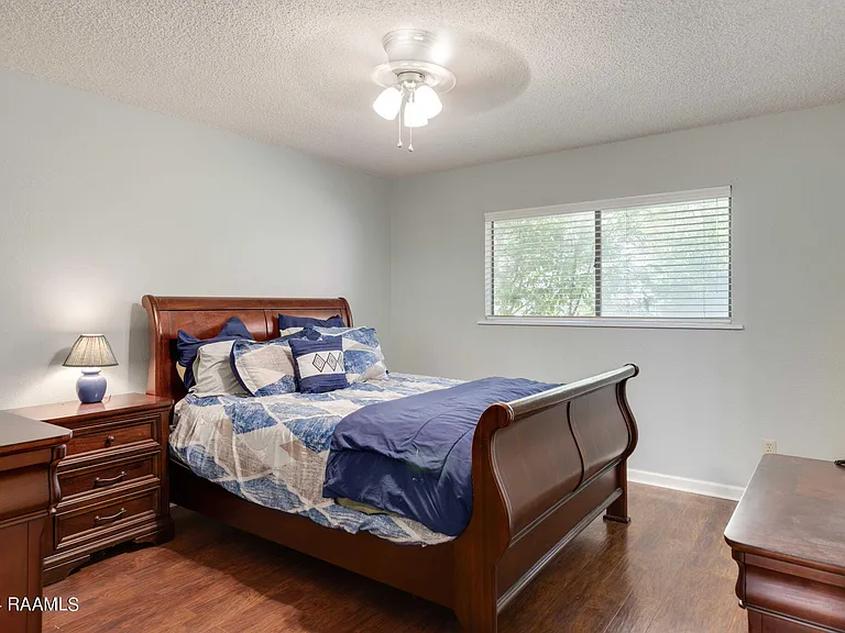 303 Plaza Village Dr — Photo 10
