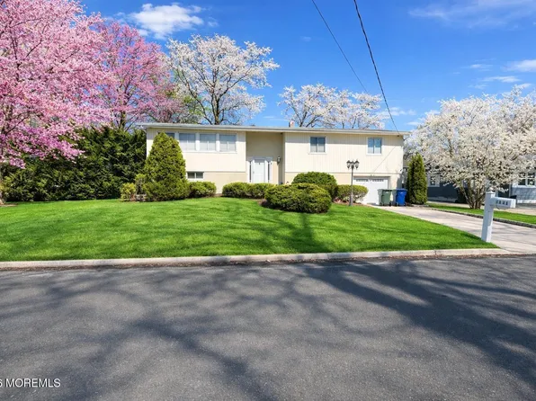 1111 Madison Ave, Ocean, NJ 07712