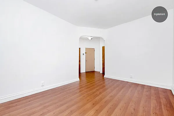 Rented by Triplemint | media 12