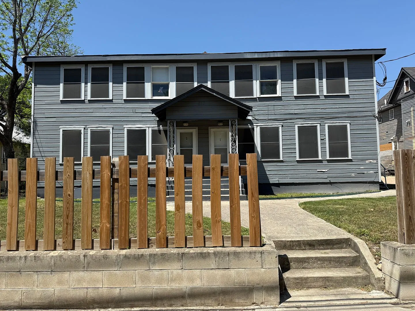 Carson Street Apts — Photo 3