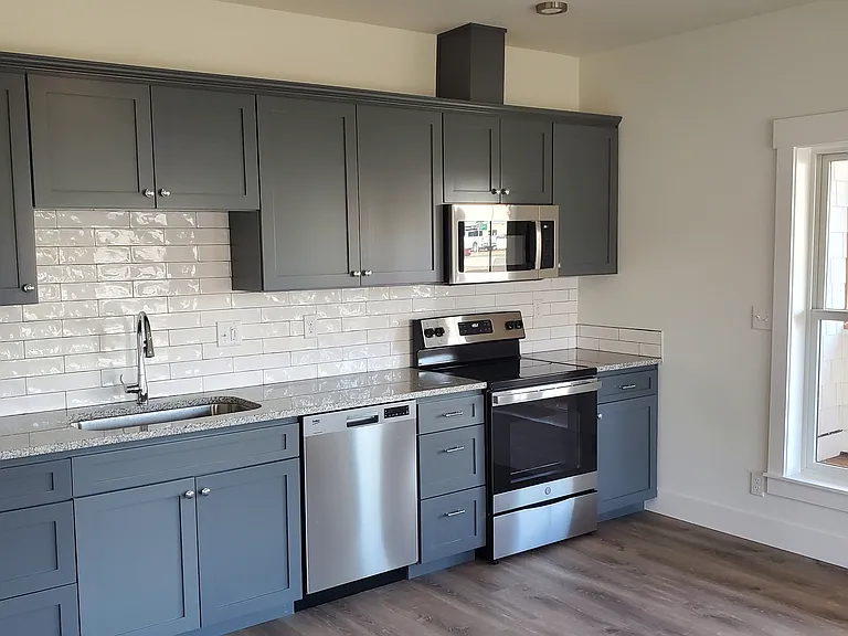 600 W University Way #101 — Photo 7