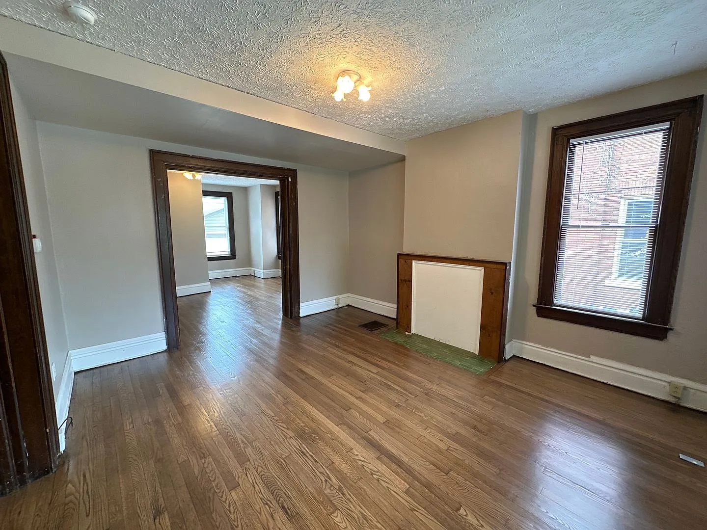 E 15th Ave 351 NCR — Photo 2